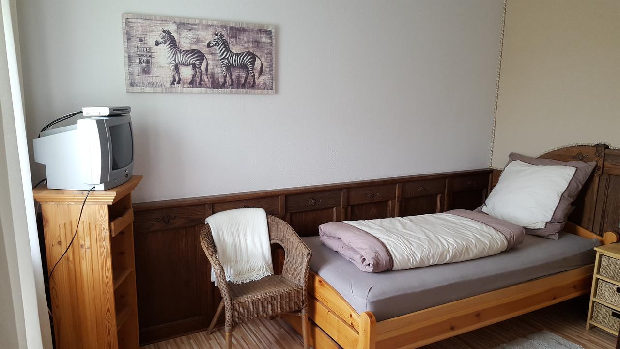 Landhotel Zum Doppeldecker Kirchen  Exteriör bild