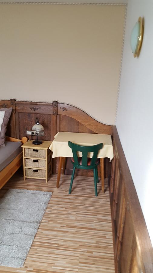 Landhotel Zum Doppeldecker Kirchen  Exteriör bild